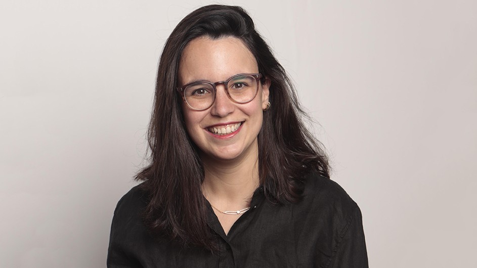 Headshot of Raquel Queiroz, Columbia theoretical physicist