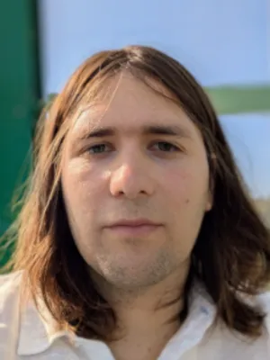 Mihai Vidrighin Headshot