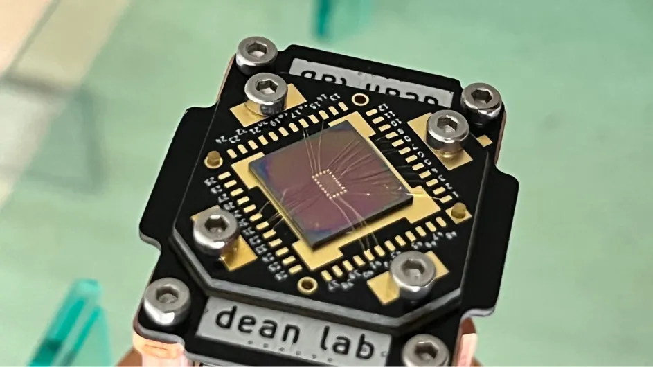WSe2 device with electrical contacts in the Dean Lab at Columbia University